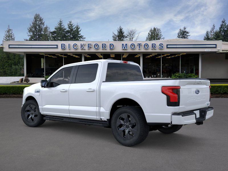 2025 Ford F-150 Lightning XLT photo 4