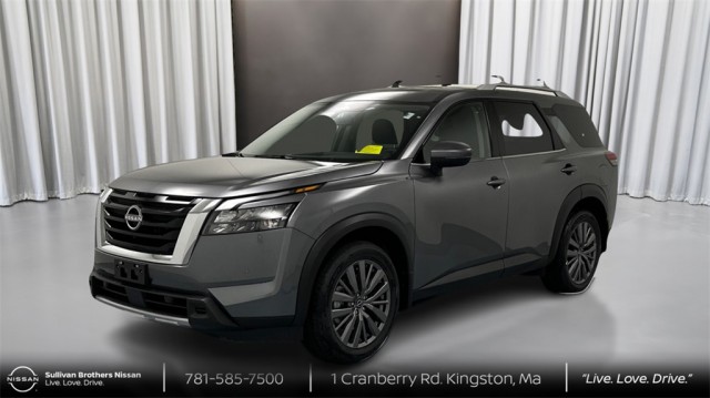 2025 Nissan Pathfinder SL