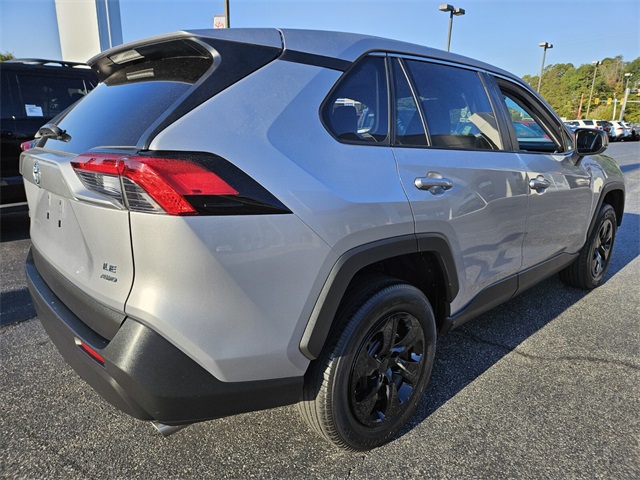2024 Toyota RAV4 LE photo 6