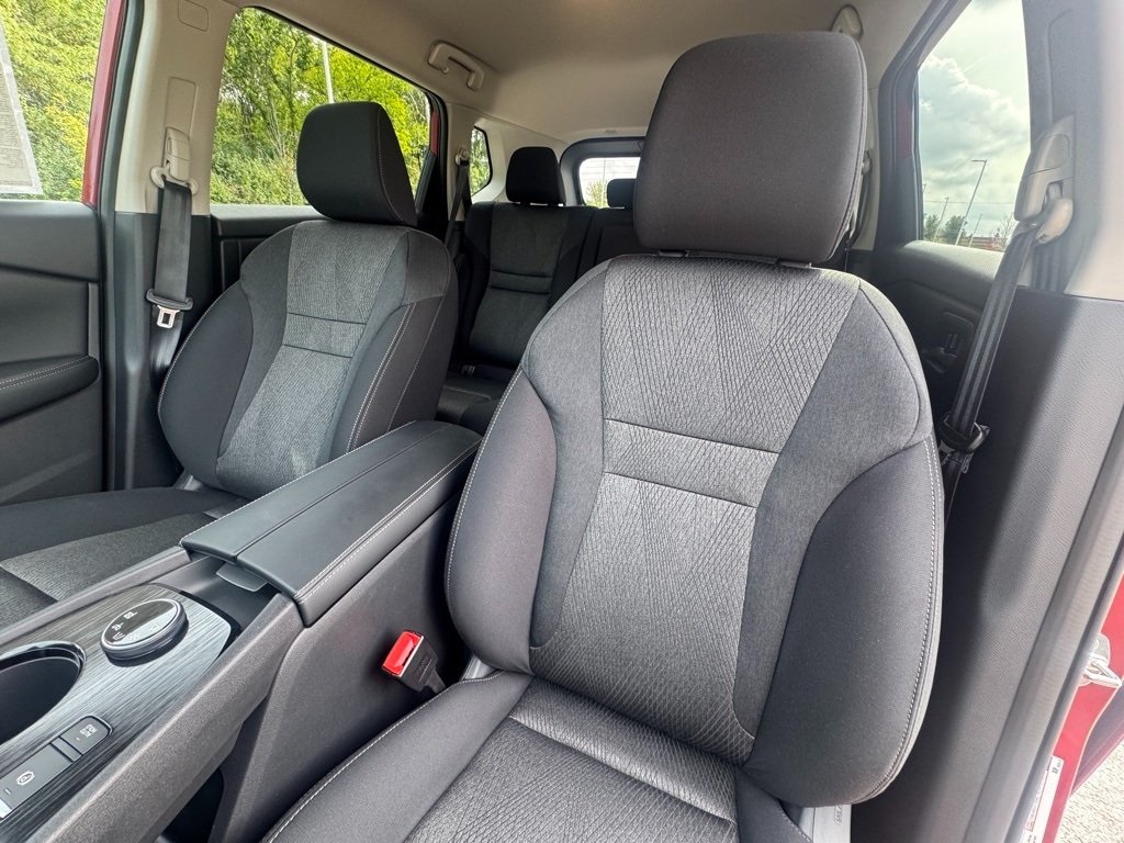 2026 Nissan Rogue SV photo 19