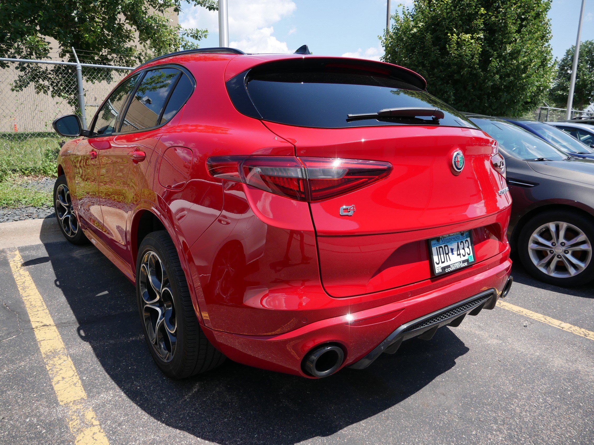 2022 Alfa Romeo Stelvio Ti Sport photo 2