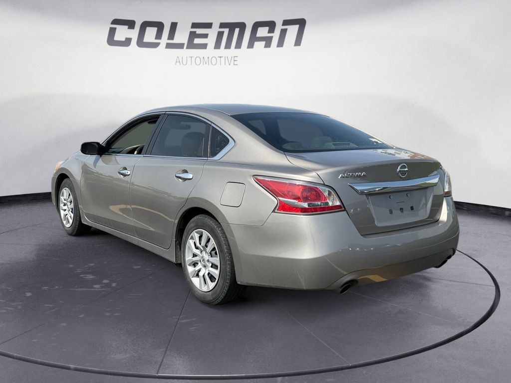 2015 Nissan Altima 2.5 S photo 3