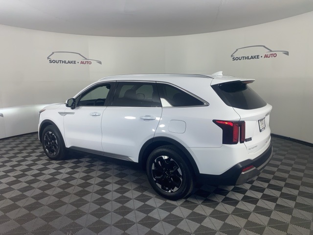 2025 Kia Sorento S photo 6