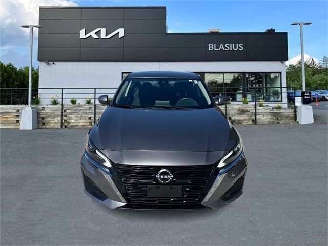 2023 Nissan Altima 2.5 SV photo 2