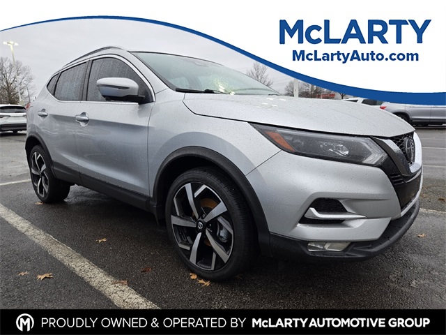 2021 Nissan Rogue Sport SL's photo