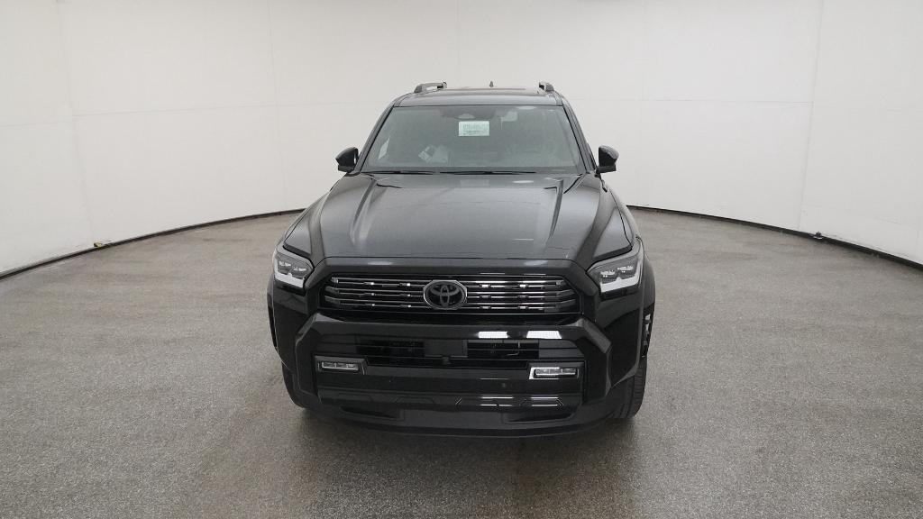 2025 Toyota 4Runner photo 2