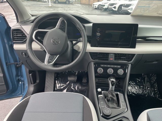 2025 Volkswagen Taos S photo 14