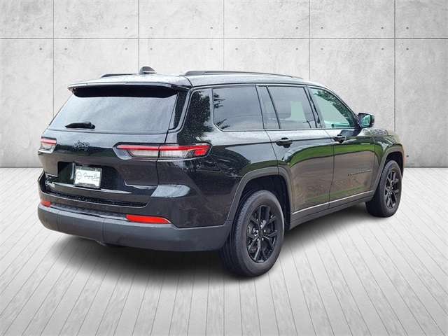 2024 Jeep Grand Cherokee Altitude photo 5