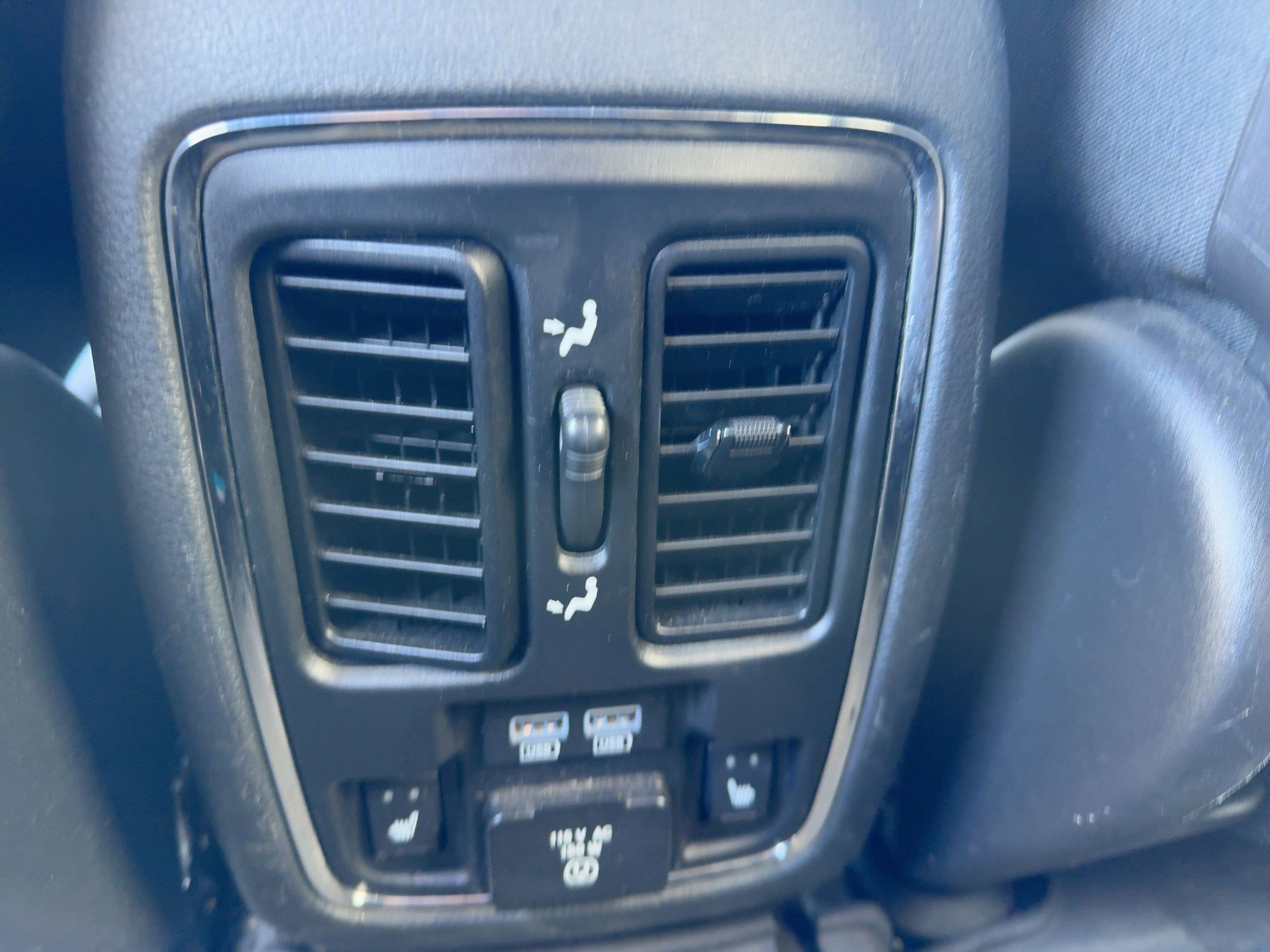 2018 Jeep Grand Cherokee Overland photo 24