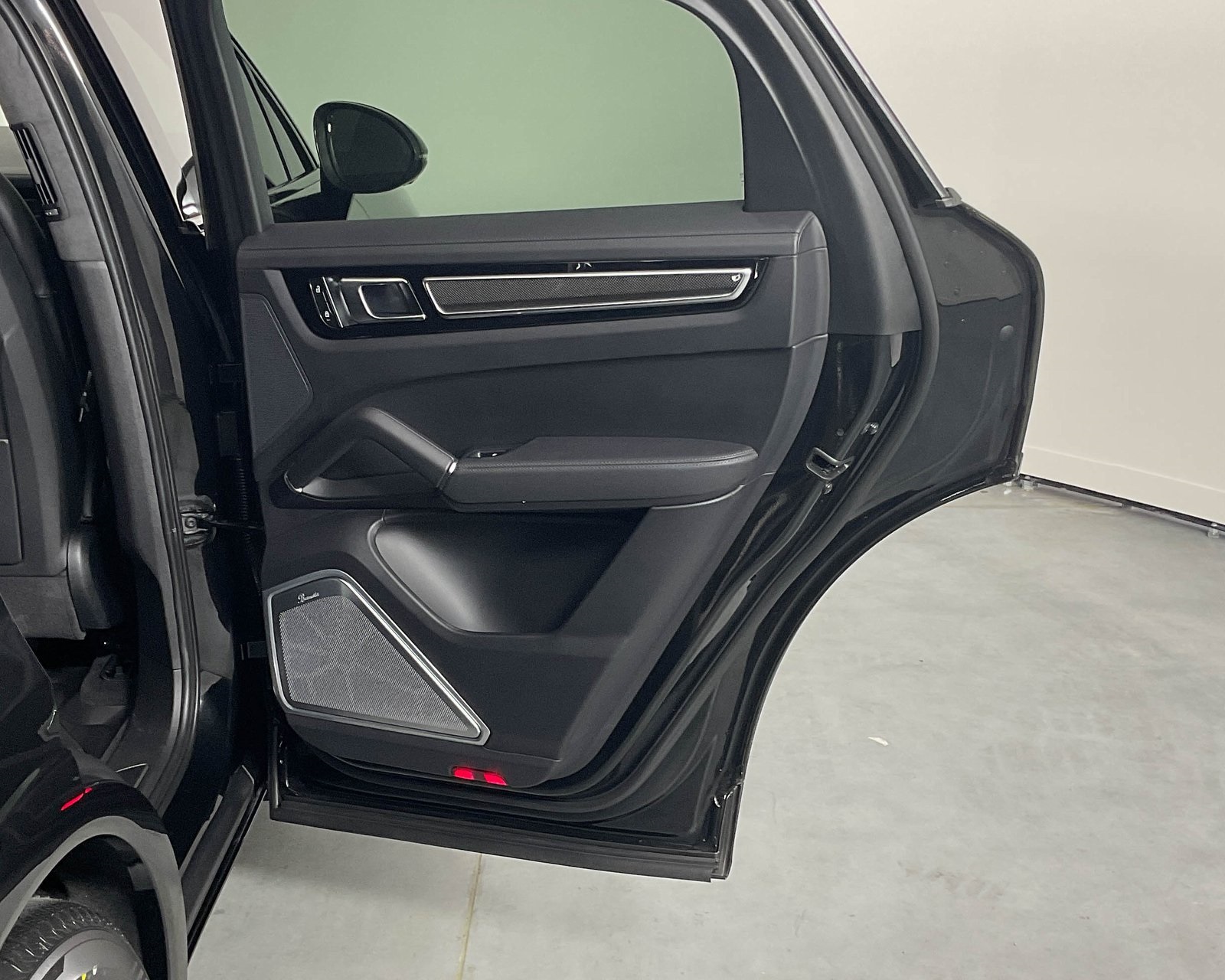 2023 Porsche Cayenne Coupe GTS photo 20