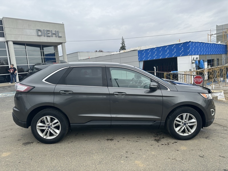 2018 Ford Edge SEL photo 2