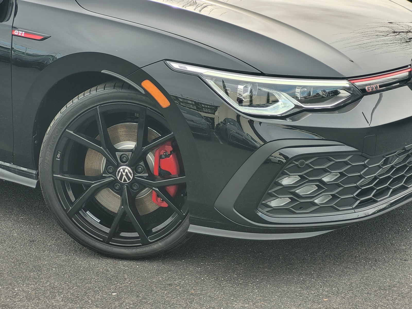 2024 Volkswagen Golf GTI 380 SE photo 3