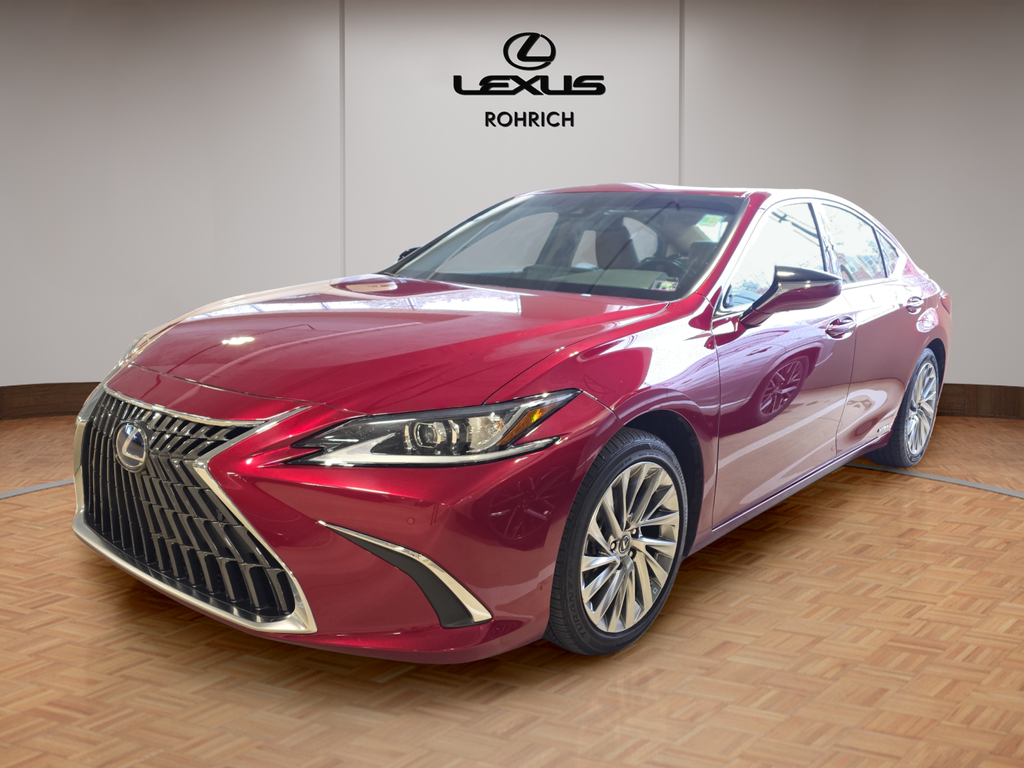 2022 Lexus ES Hybrid 300h Luxury's photo