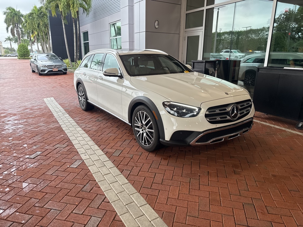 2023 Mercedes-Benz E-Class E450 All-Terrain's photo