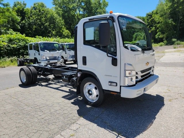 2024 Chevrolet Low Cab Forward Base's photo