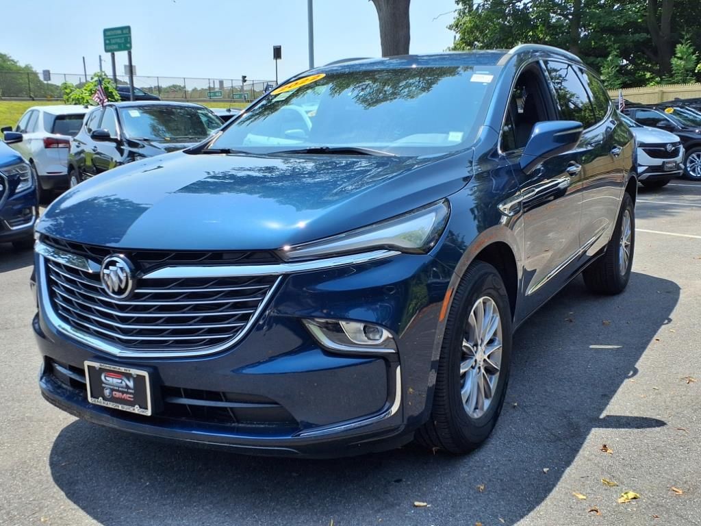 2022 Buick Enclave Essence photo 2