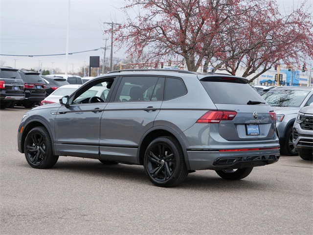 2024 Volkswagen Tiguan SE R-Line Black photo 2