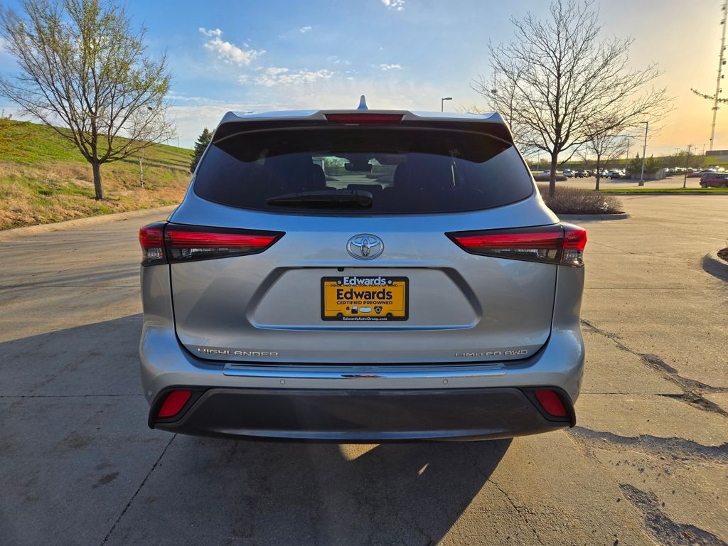 2020 Toyota Highlander Limited photo 4