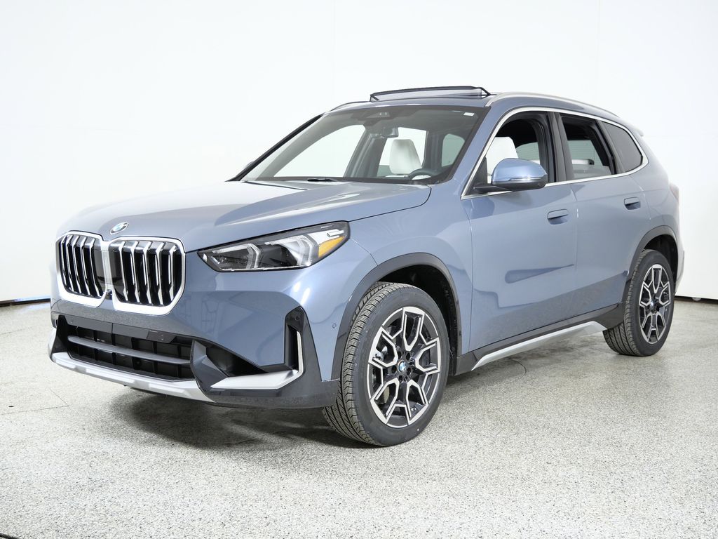 2026 BMW X1 28i's photo