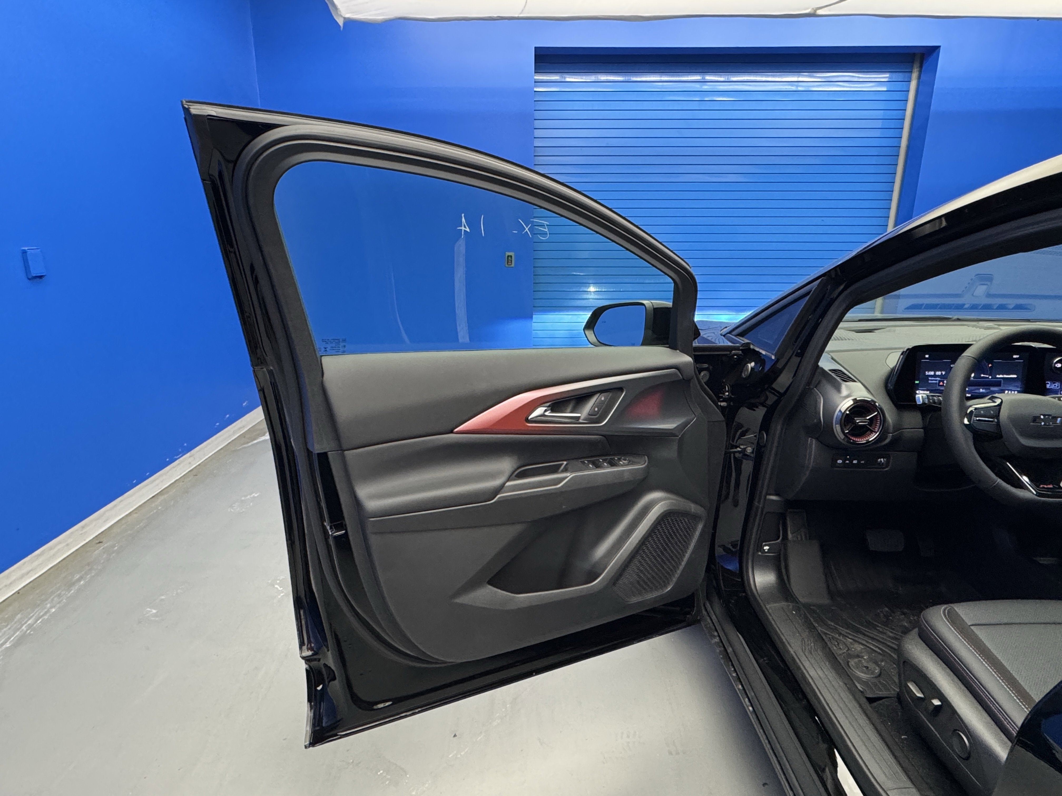 2026 Chevrolet Equinox EV 3RS photo 3