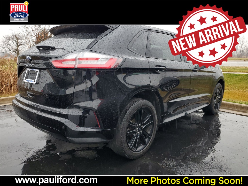 2024 Ford Edge ST photo 4