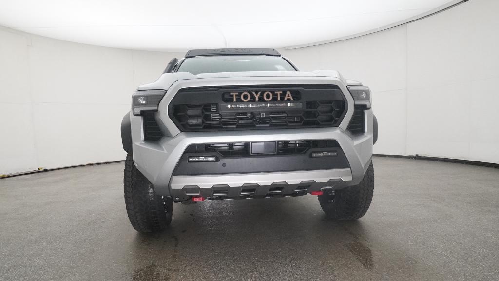2025 Toyota Tacoma Trailhunter photo 3