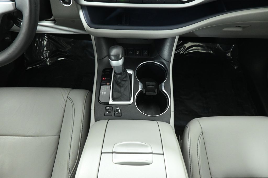 2015 Toyota Highlander Base Hybrid photo 25