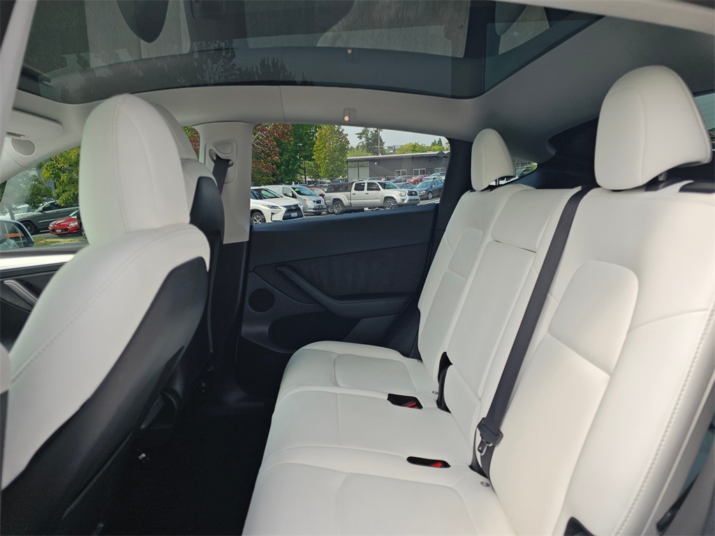 2023 Tesla Model Y Long Range photo 19