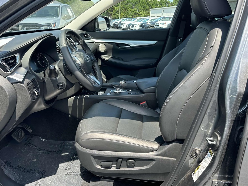 2019 Infiniti QX50 Essential photo 4