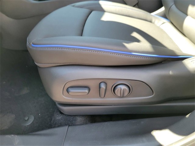2025 Buick Encore GX Sport Touring photo 14