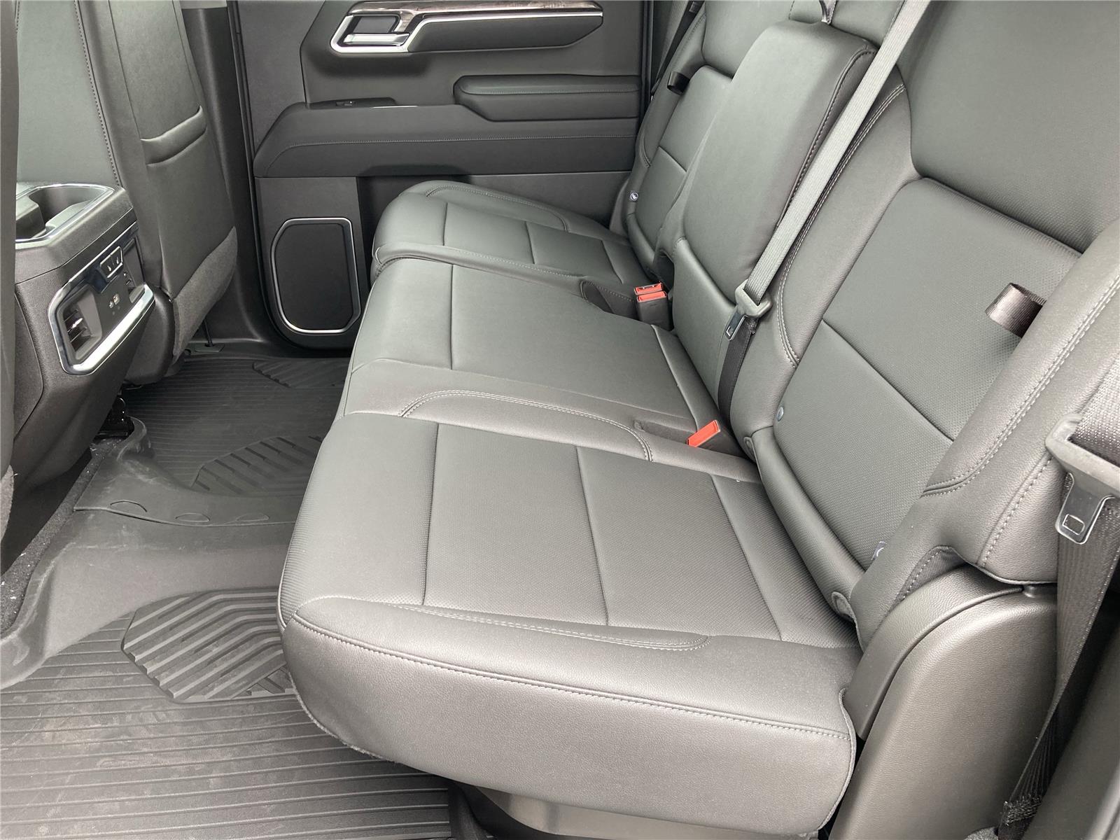 2026 Chevrolet Silverado 1500 LTZ photo 19