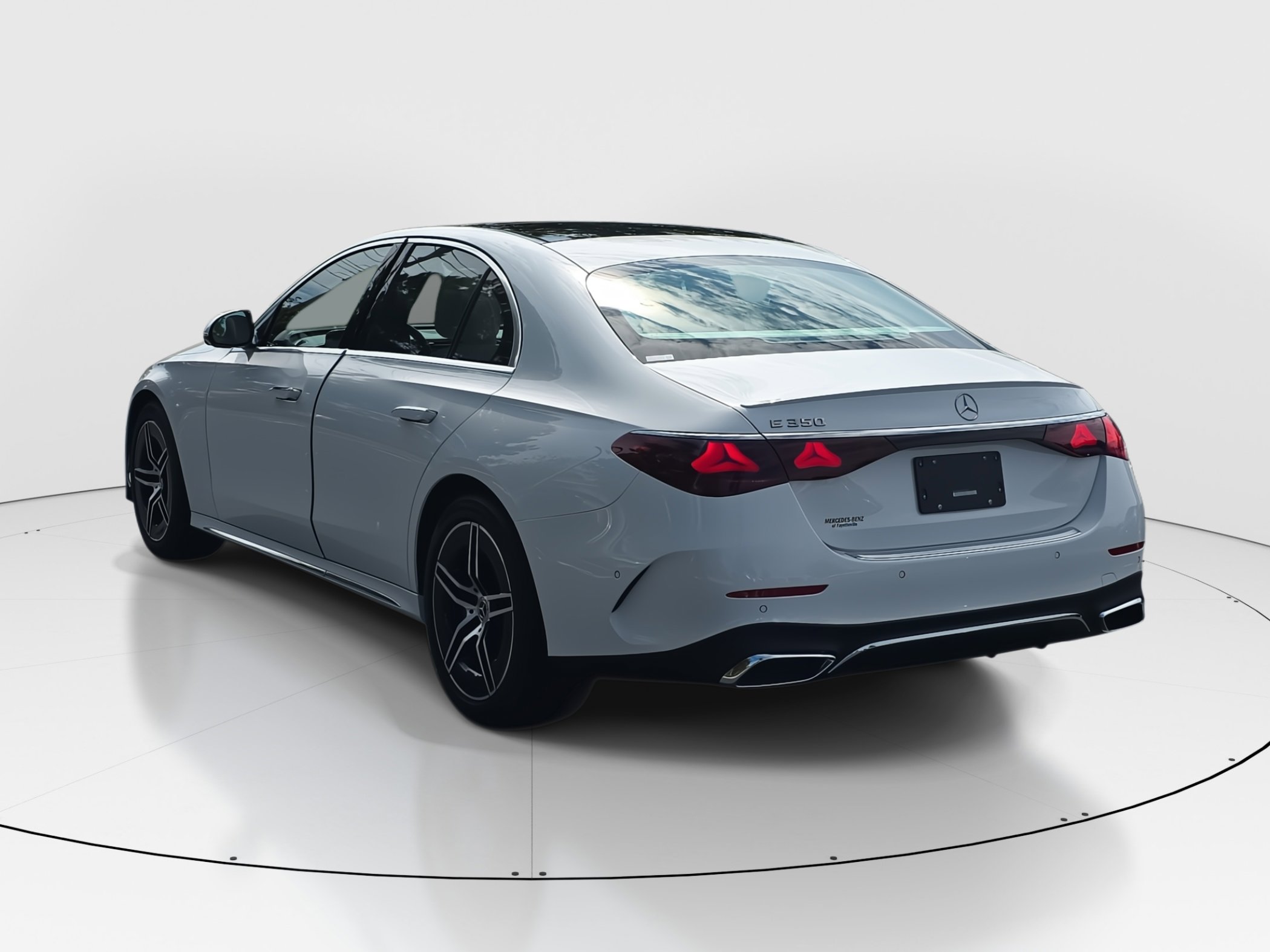 2025 Mercedes Benz E 350 photo 5