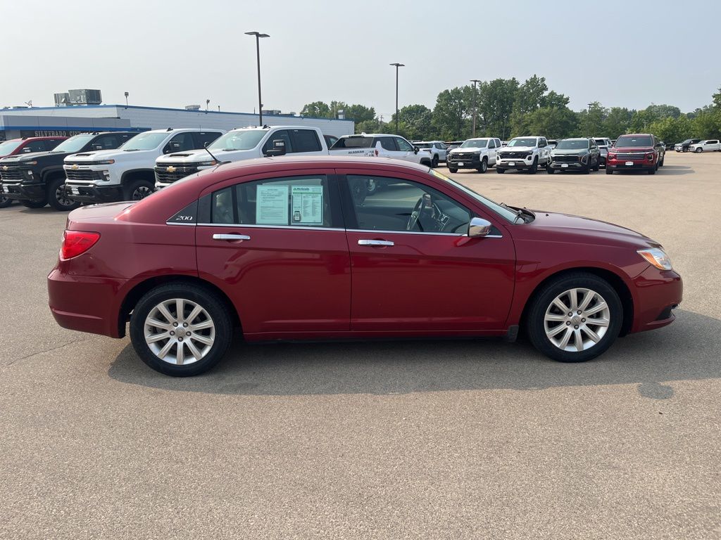 Used 2013 Chrysler 200 Limited with VIN 1C3CCBCG2DN605515 for sale in Iowa City, IA