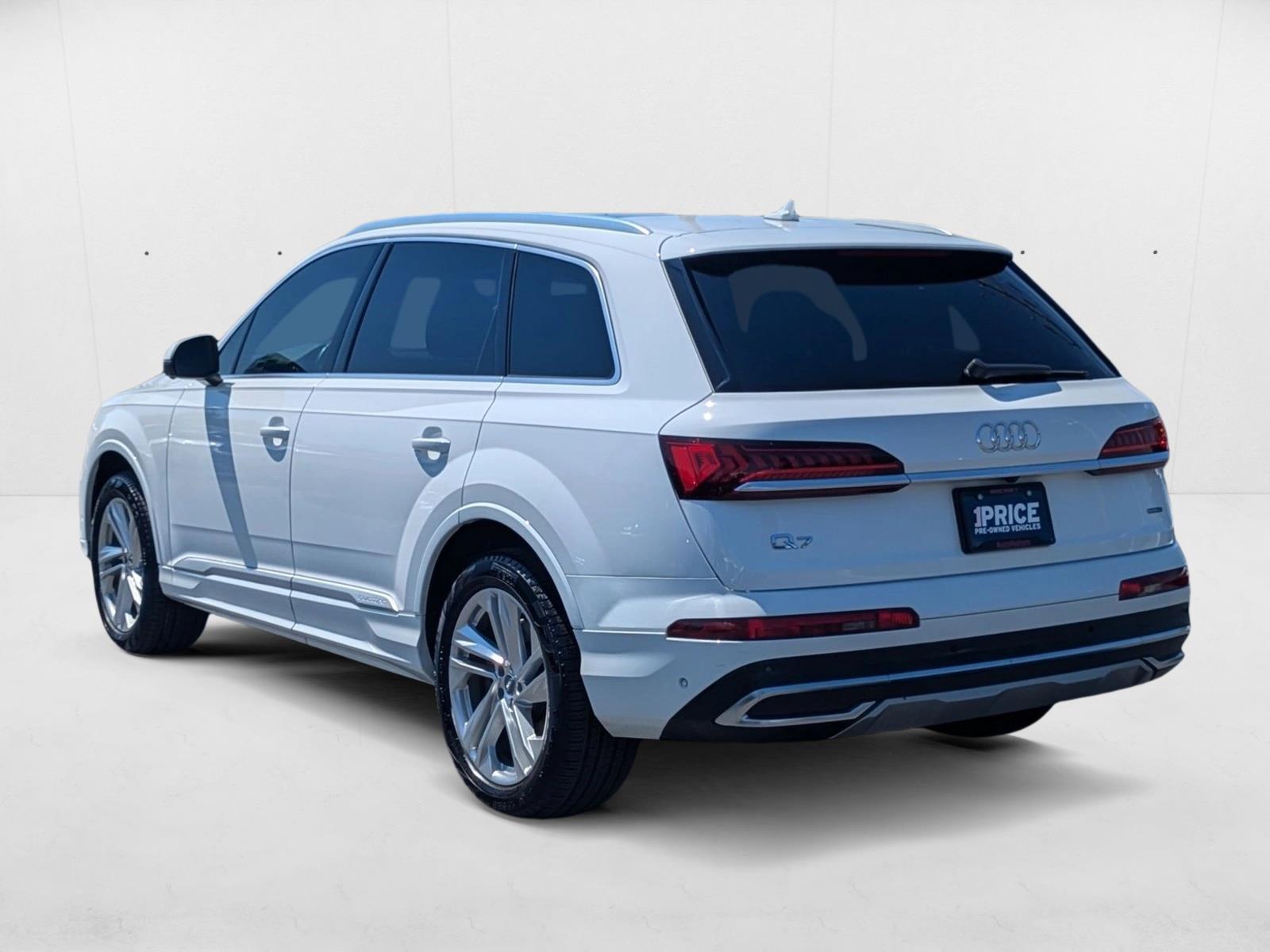 2021 Audi Q7 45 Premium photo 4