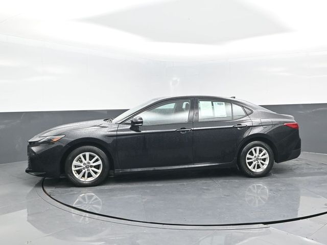 2025 Toyota Camry SE photo 2