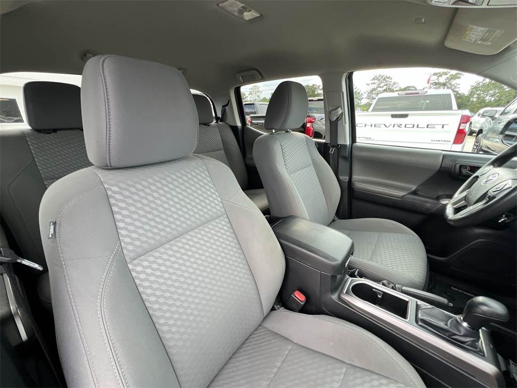 2022 Toyota Tacoma SR5 photo 15