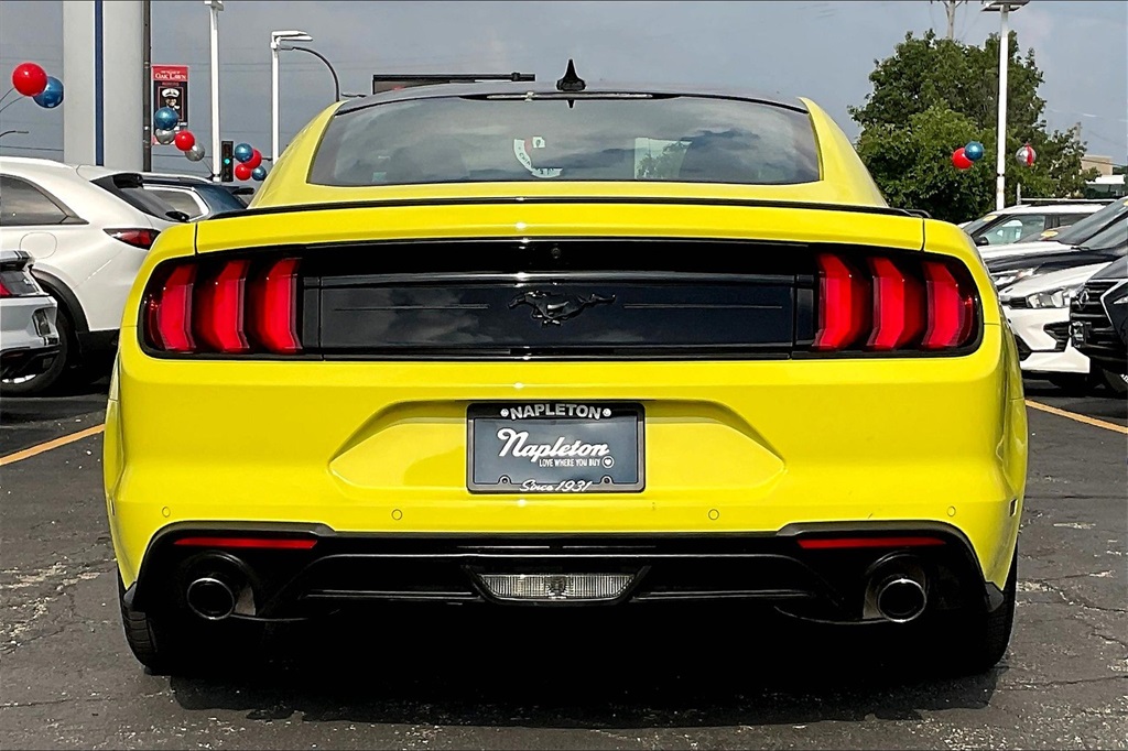 2021 Ford Mustang EcoBoost Premium photo 3