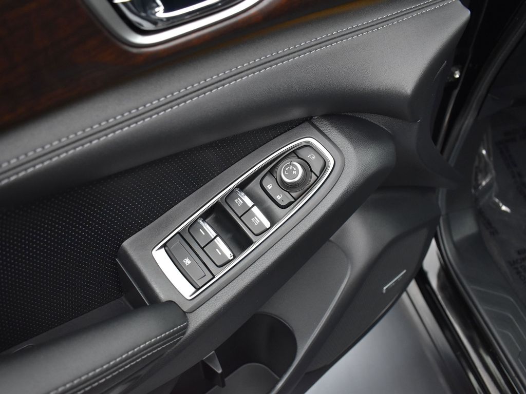2023 Subaru Ascent Touring photo 2