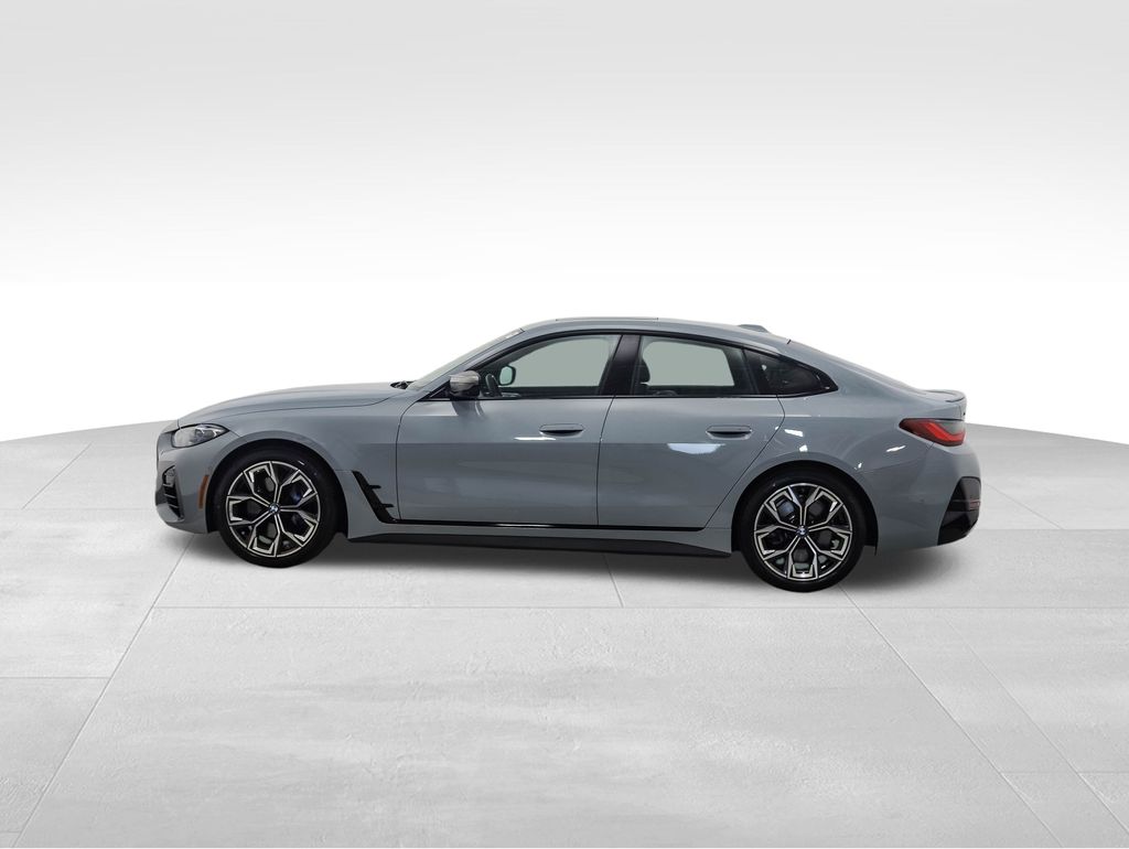 Used 2022 BMW 4 Series M440i with VIN WBA13AW05NFN18499 for sale in Minneapolis, Minnesota