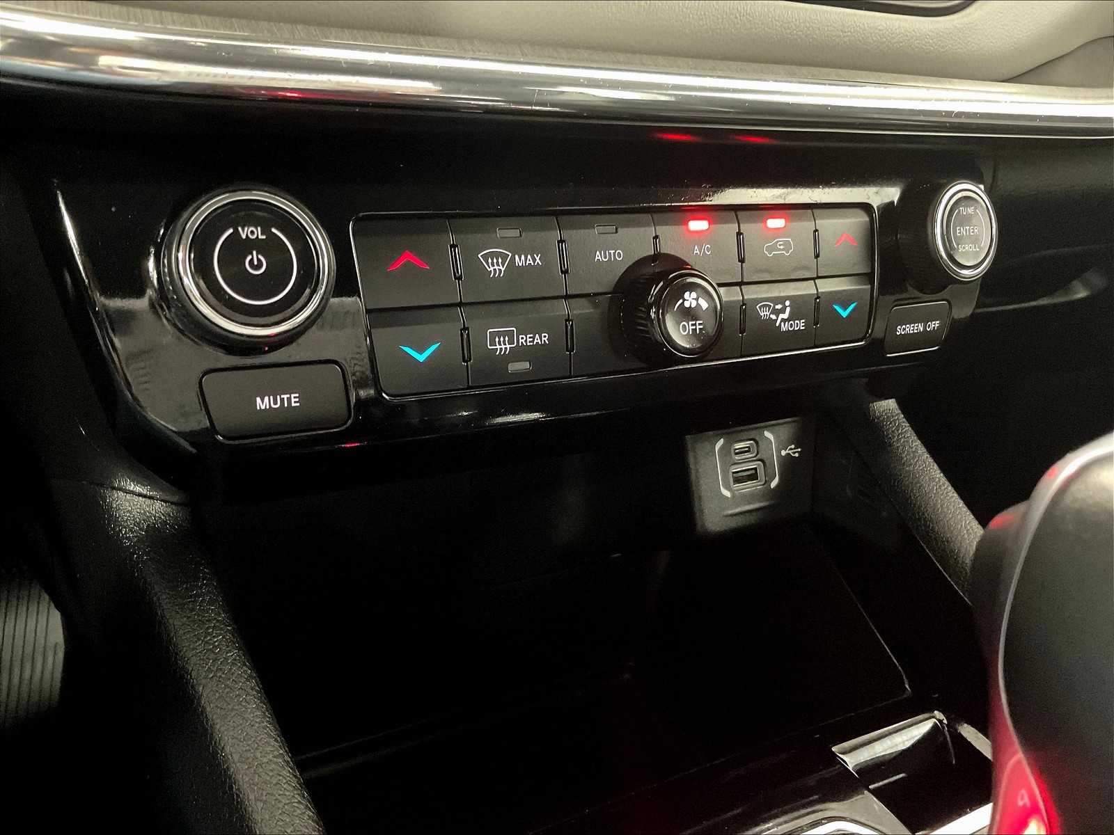 2022 Jeep Compass Limited photo 24