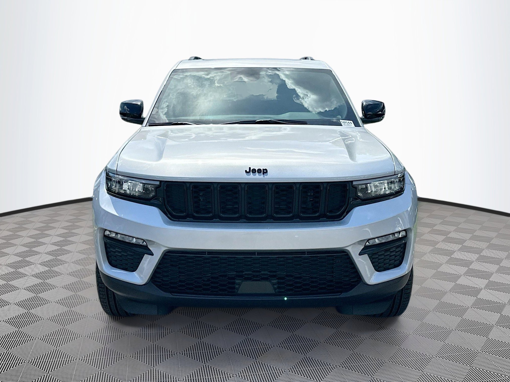 2025 Jeep Grand Cherokee Limited photo 2