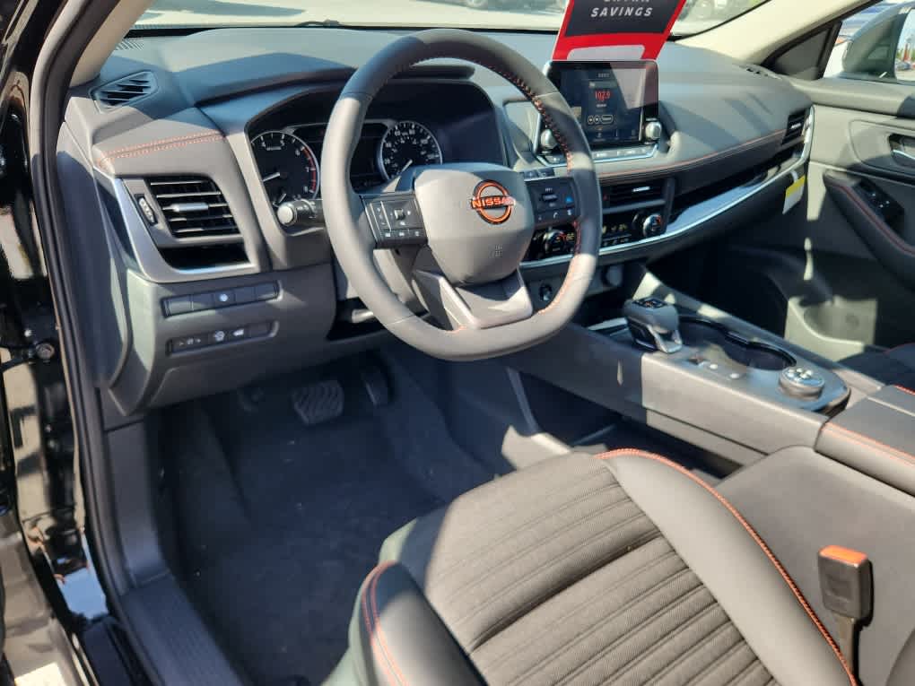 2026 Nissan Rogue AWD photo 7
