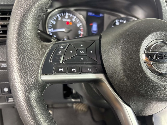 2019 Nissan Rogue SV photo 15