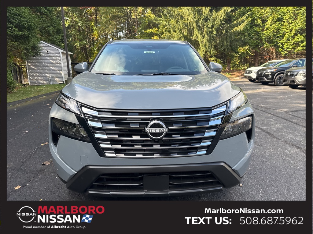 2026 Nissan Rogue SV photo 2