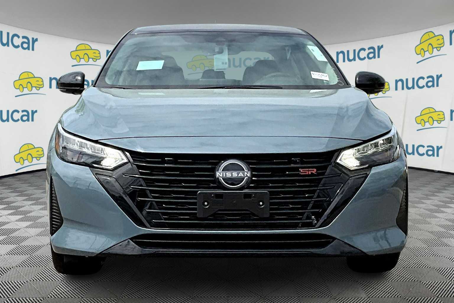 2025 Nissan Sentra SR photo 2