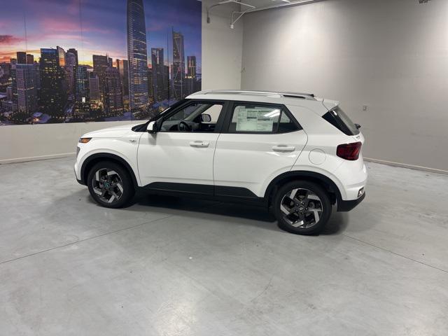 2026 Hyundai Venue SEL photo 2