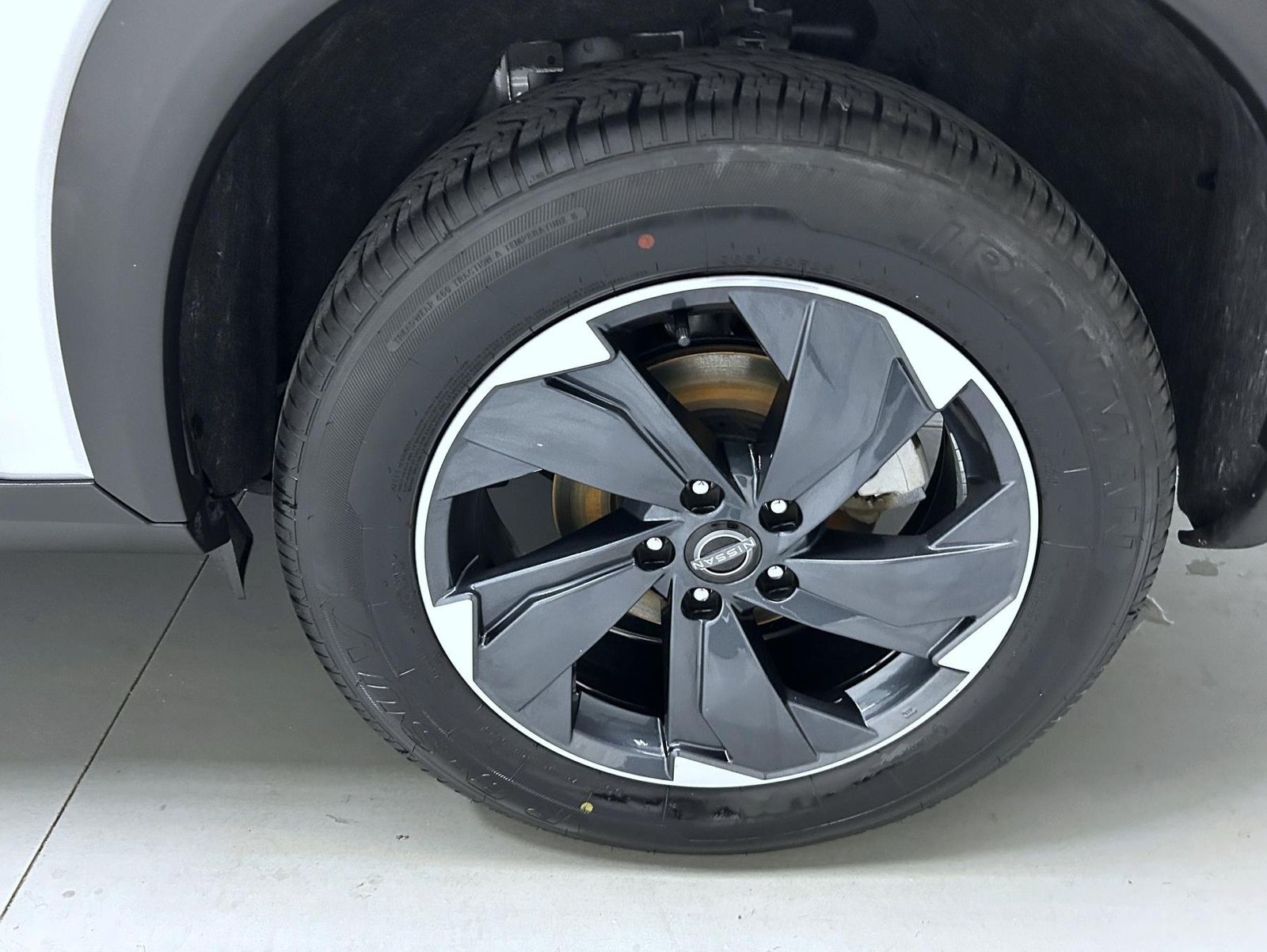 2024 Nissan Rogue SV photo 19