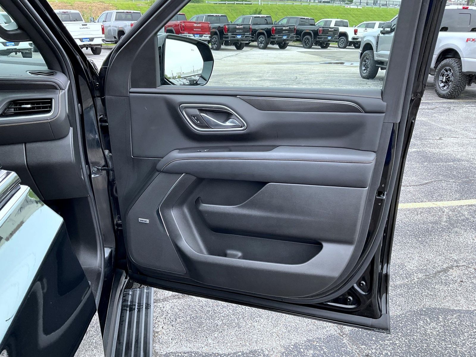 2024 Gmc Yukon AT4 photo 16