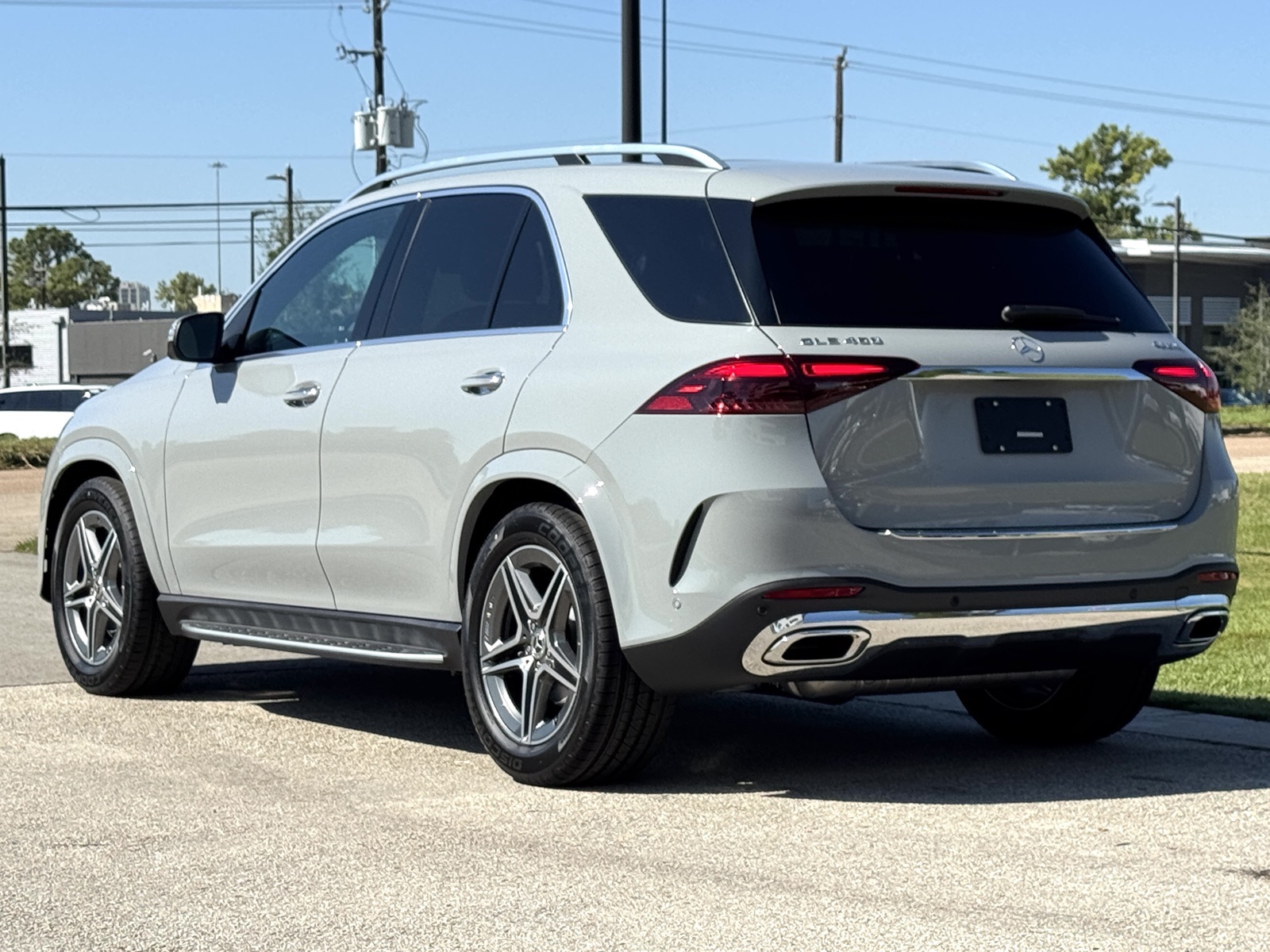 2026 Mercedes Benz GLE 450 4MATIC photo 3