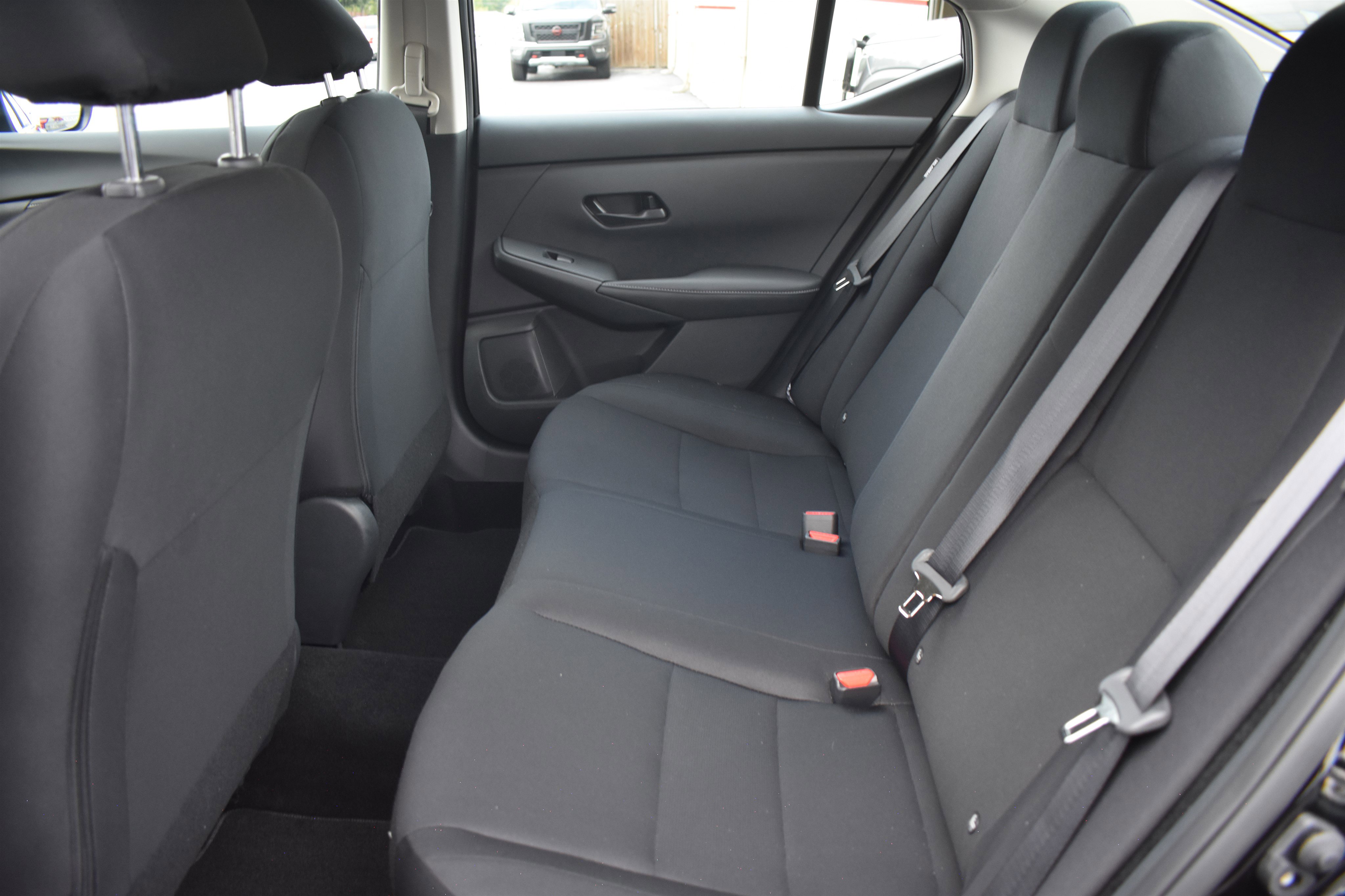 2025 Nissan Sentra S photo 7